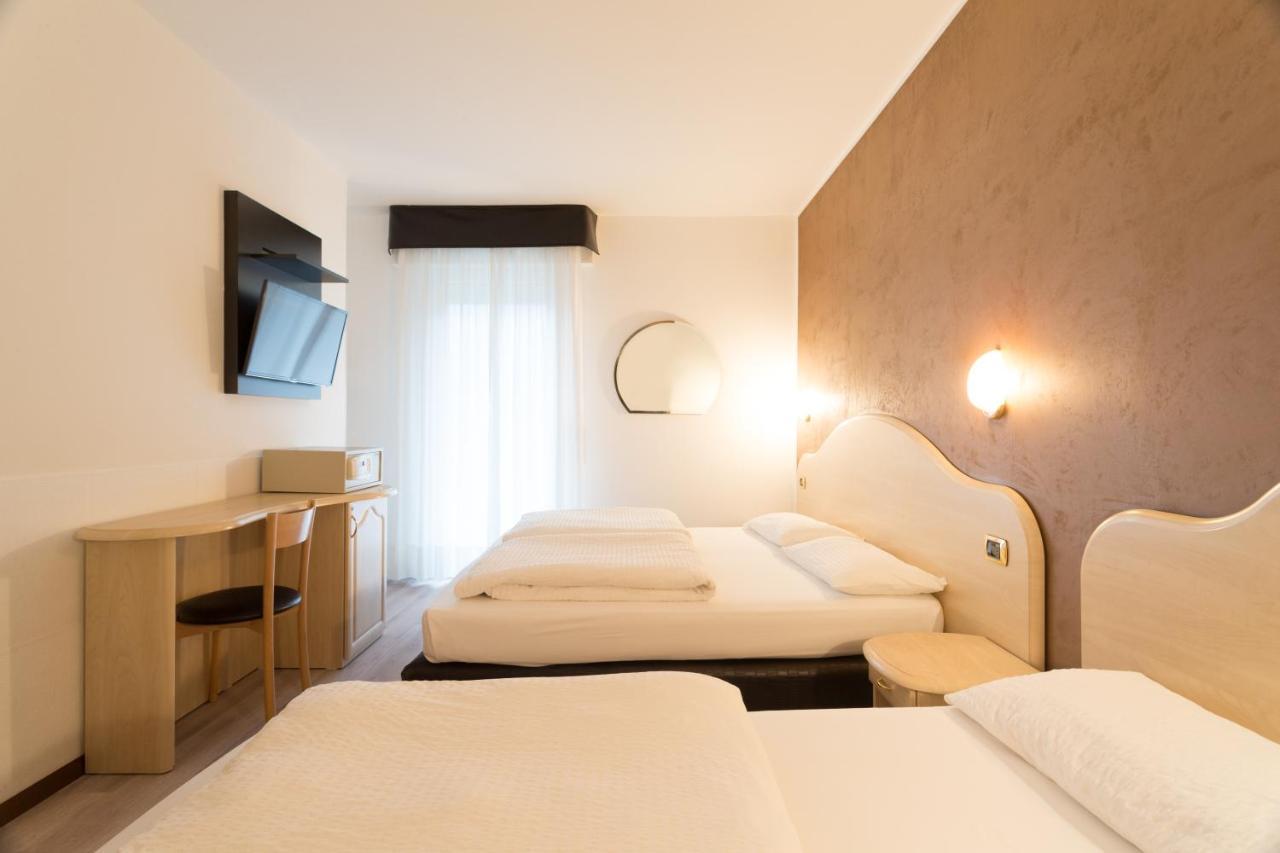 Hotel Rudy Riva del Garda Chambre photo